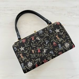 Floral Embroidered Tapestry Bag